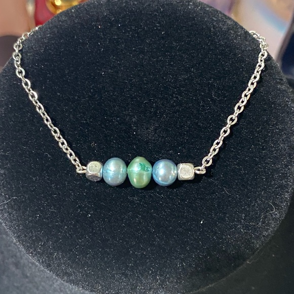 Freshwater Pearl silver toned bracelet - Picture 2 of 2